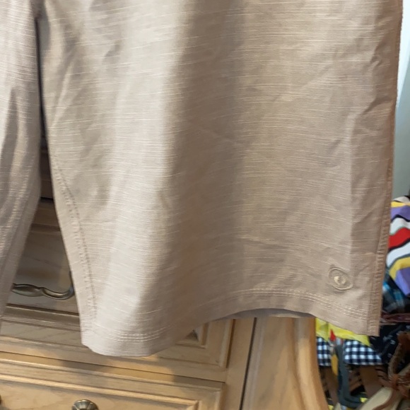 Hang Ten Hybrid Shorts - Picture 4 of 11